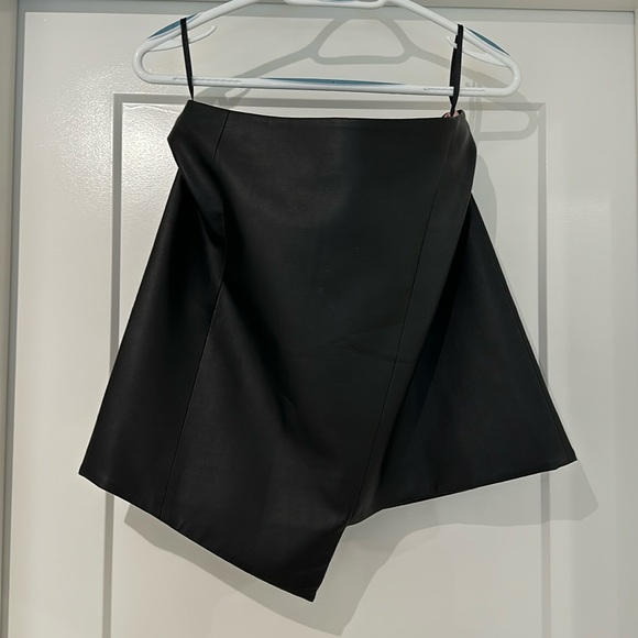 Ted Baker Oolive faux leather skirt (US 6/TB 2) - Picture 4 of 8